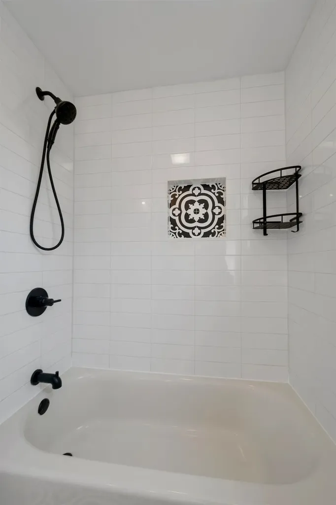 17 Winchester Street Portsmouth NH 03801