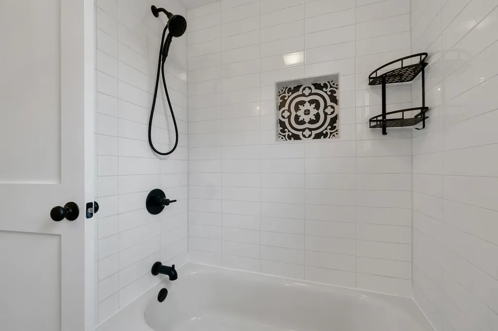 17 Winchester Street Portsmouth NH 03801