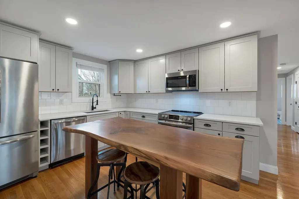 17 Winchester Street Portsmouth NH 03801