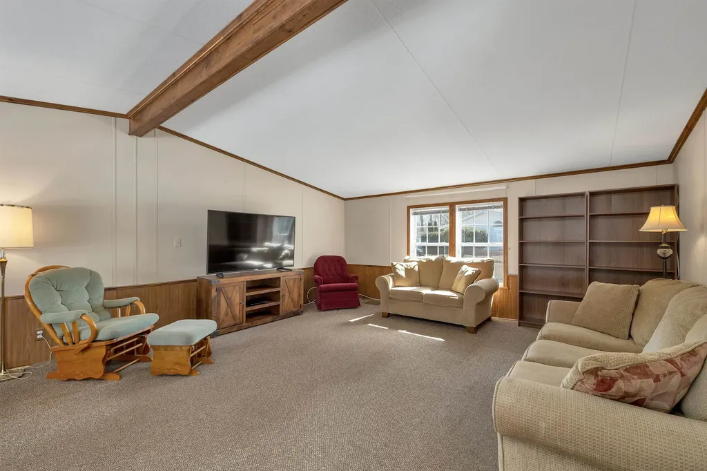69 Oak Drive North Hampton NH 03862