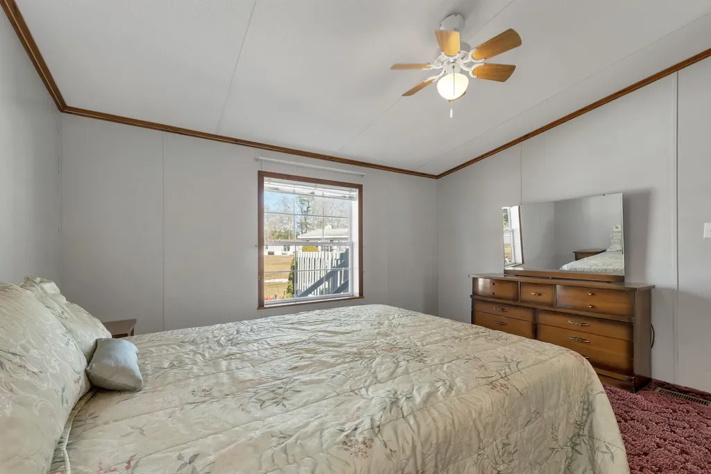 69 Oak Drive North Hampton NH 03862