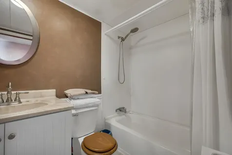 69 Oak Drive North Hampton NH 03862