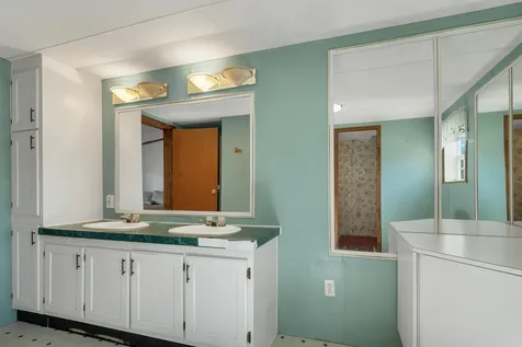 69 Oak Drive North Hampton NH 03862