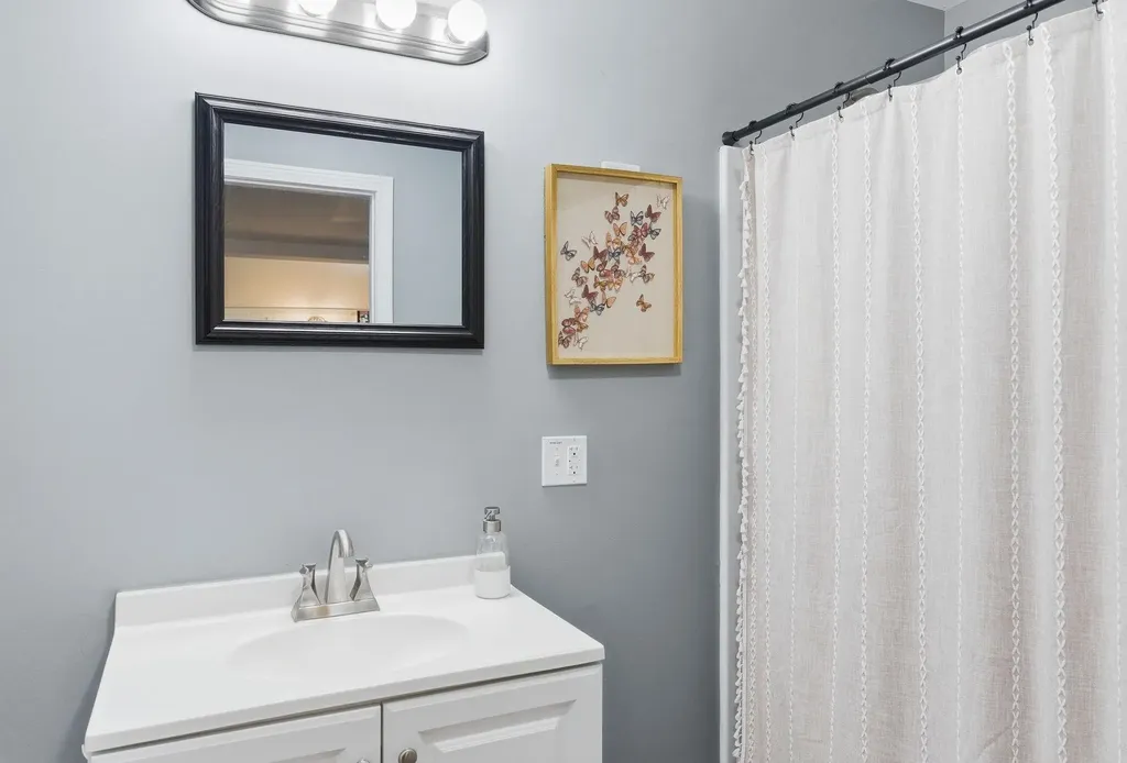 134 Range Road Windham NH 03087