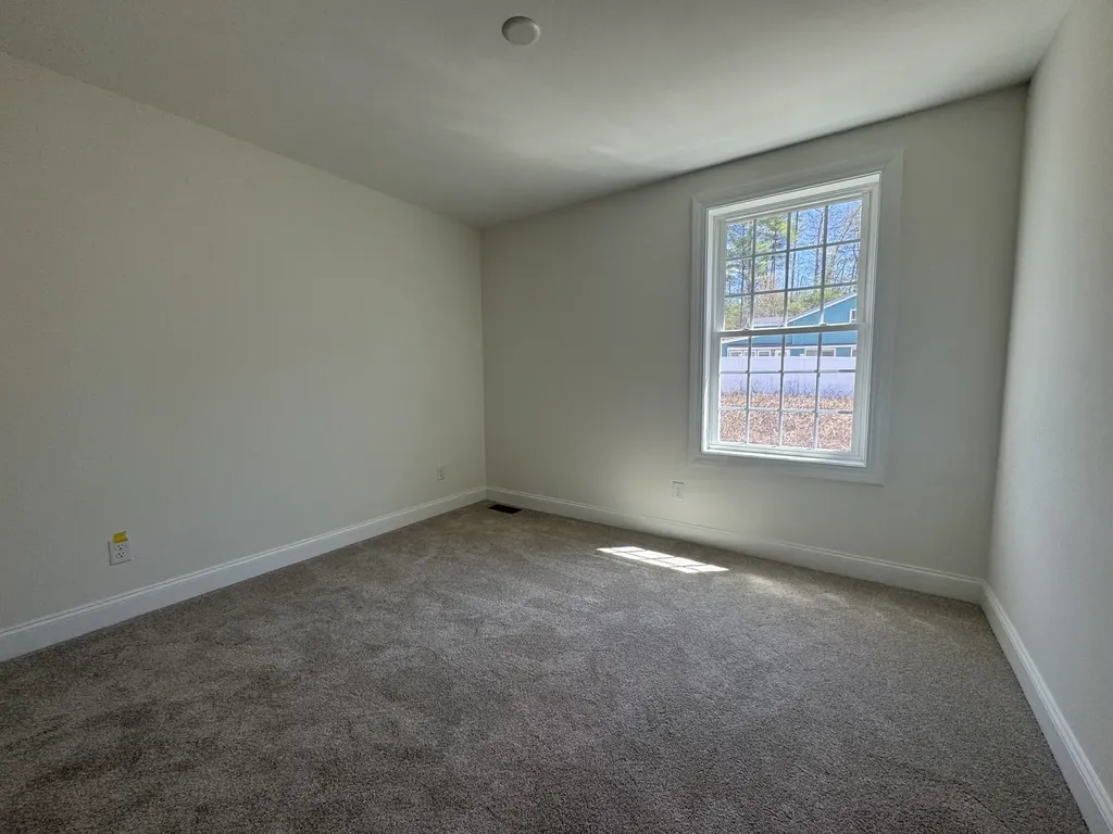 4B Dearborn Circle Goffstown NH 03045