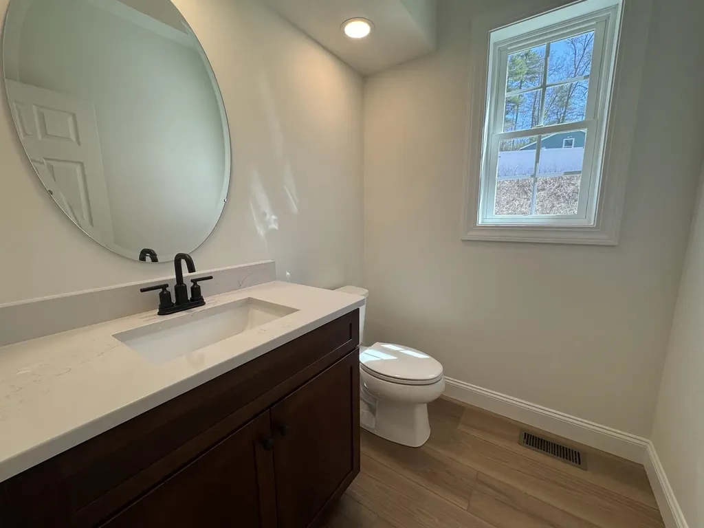 4B Dearborn Circle Goffstown NH 03045