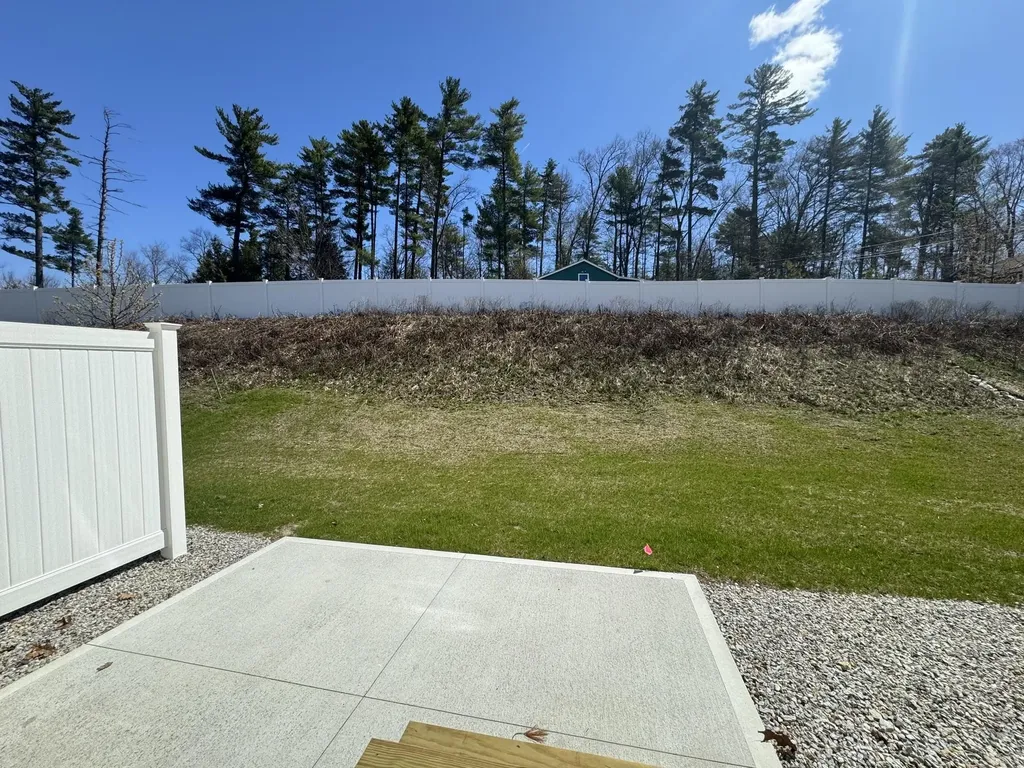 4B Dearborn Circle Goffstown NH 03045