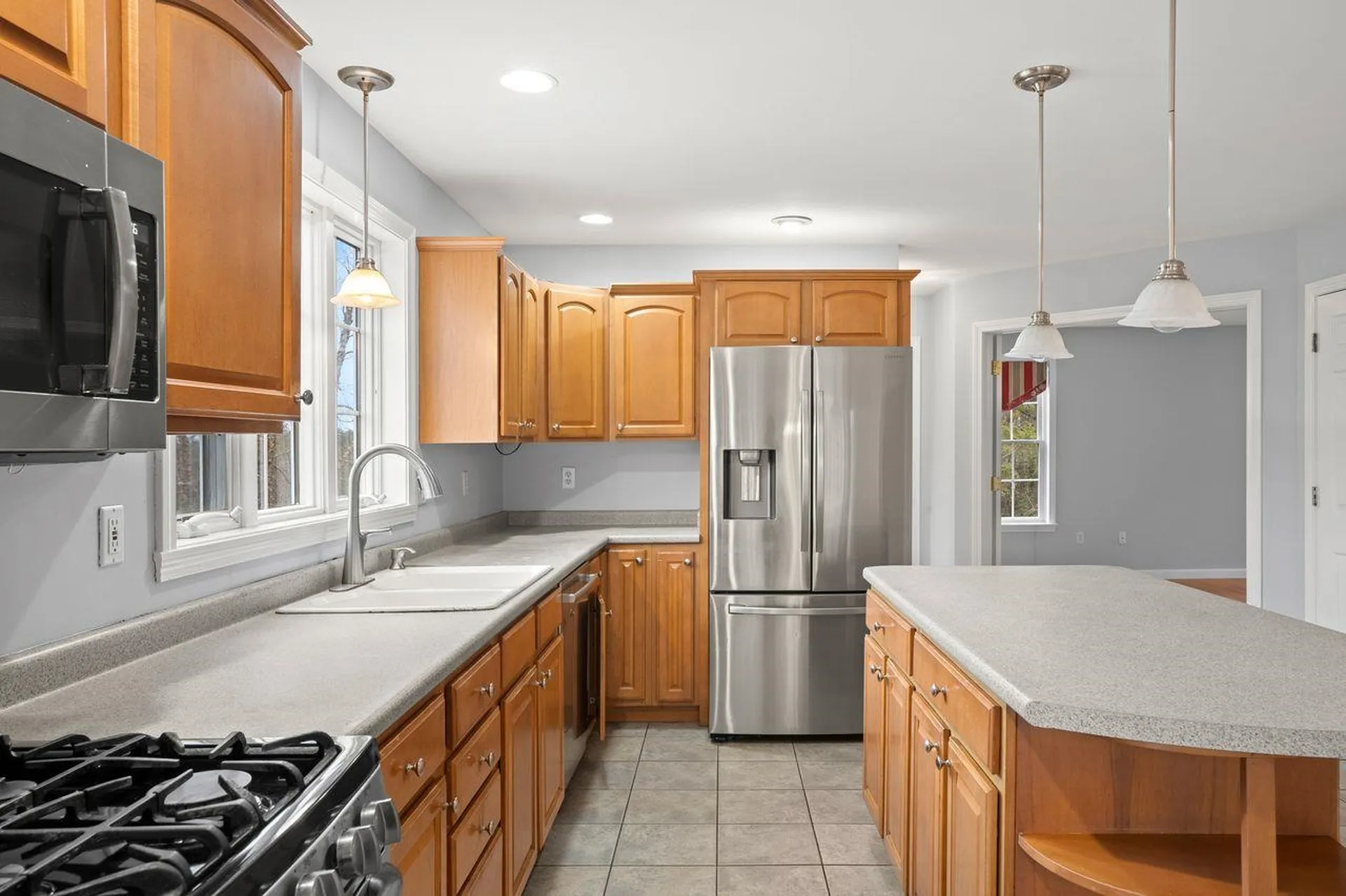 18 Koper Lane Pelham NH 03076