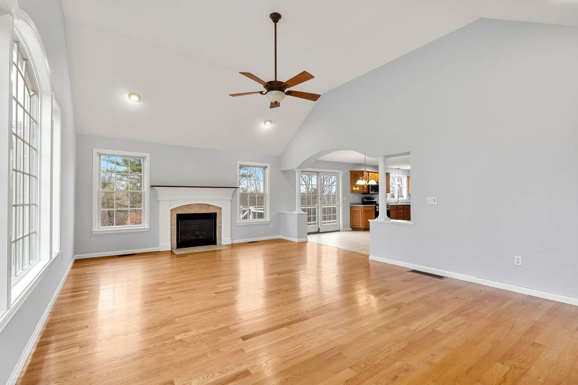 18 Koper Lane Pelham NH 03076