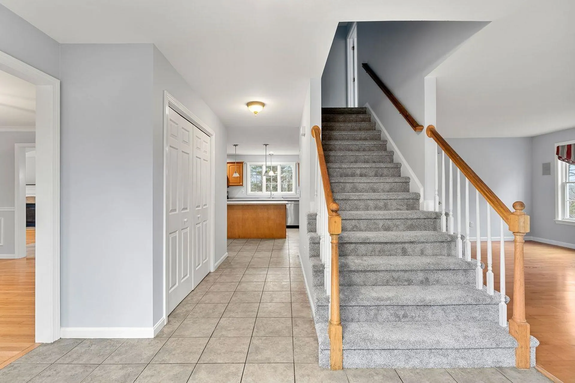 18 Koper Lane Pelham NH 03076
