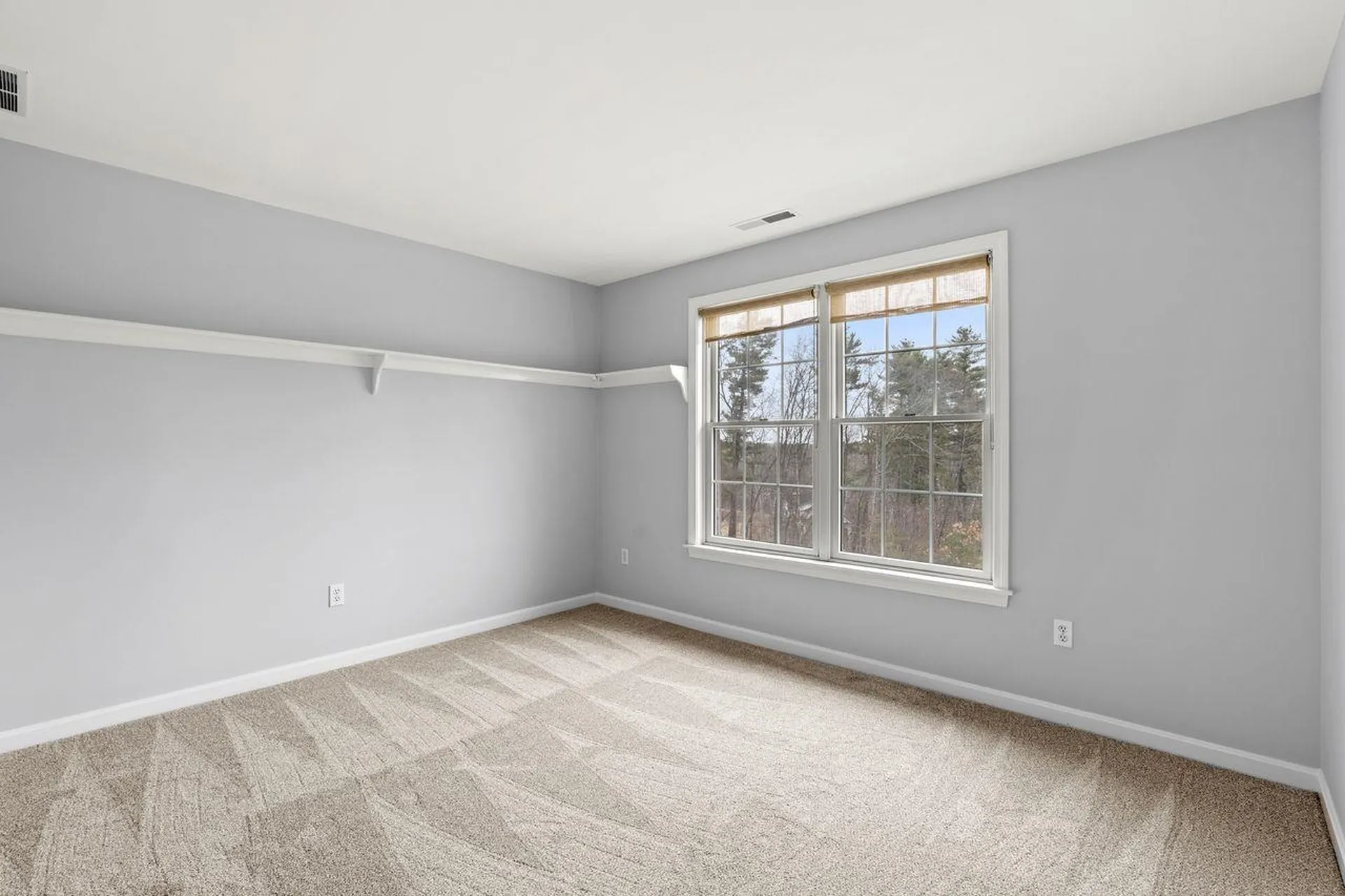 18 Koper Lane Pelham NH 03076
