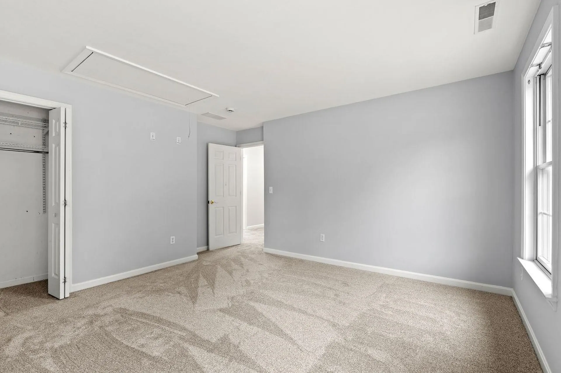 18 Koper Lane Pelham NH 03076