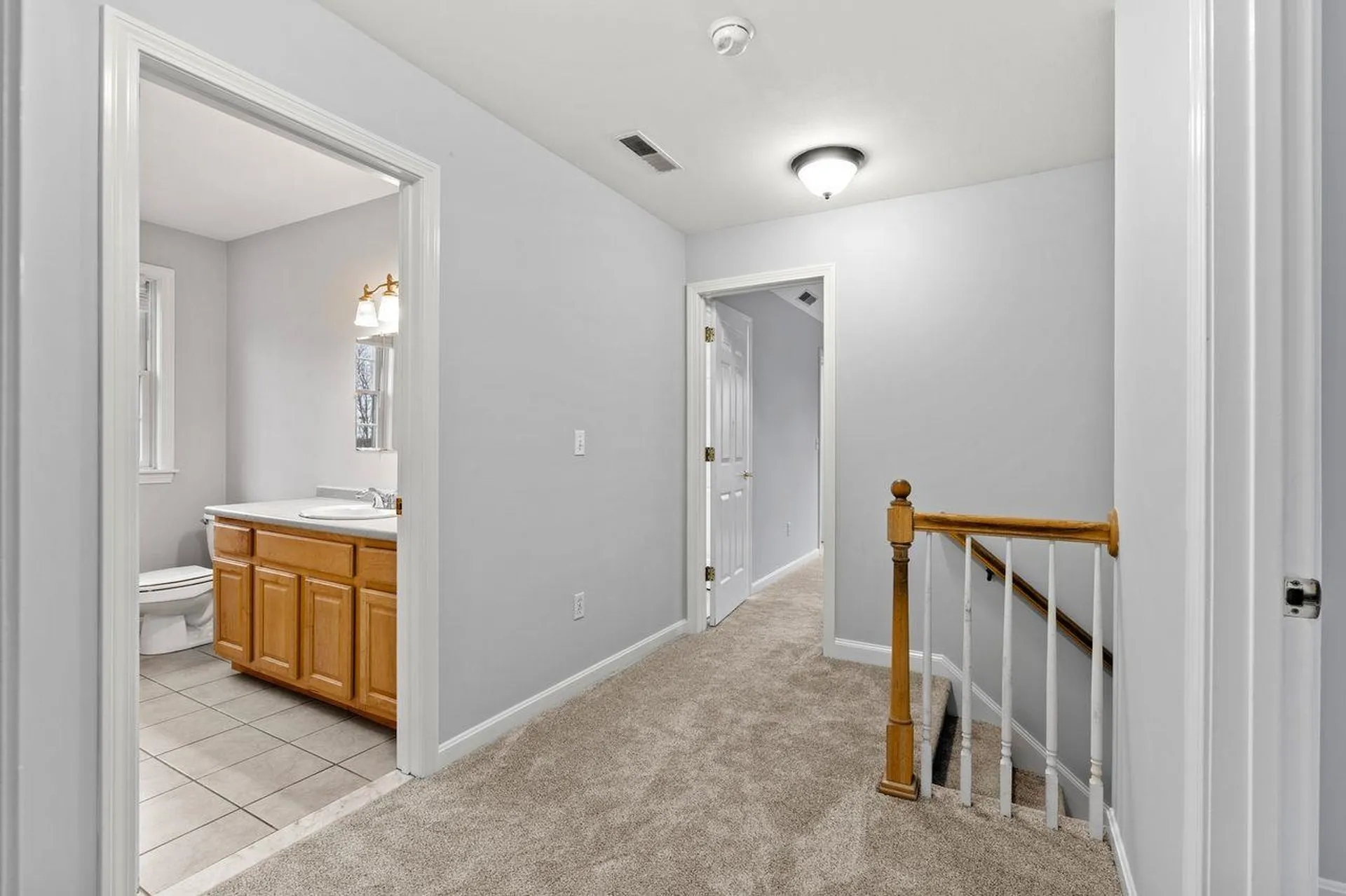 18 Koper Lane Pelham NH 03076