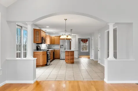 18 Koper Lane Pelham NH 03076