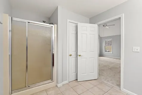 18 Koper Lane Pelham NH 03076