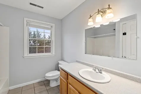 18 Koper Lane Pelham NH 03076
