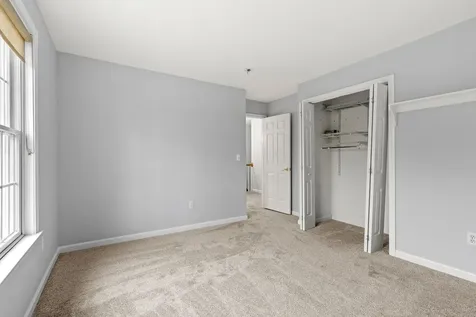 18 Koper Lane Pelham NH 03076