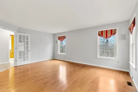 18 Koper Lane Pelham NH 03076