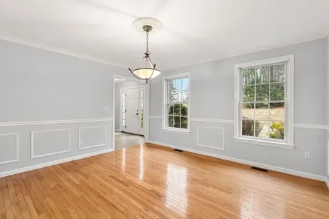 18 Koper Lane Pelham NH 03076