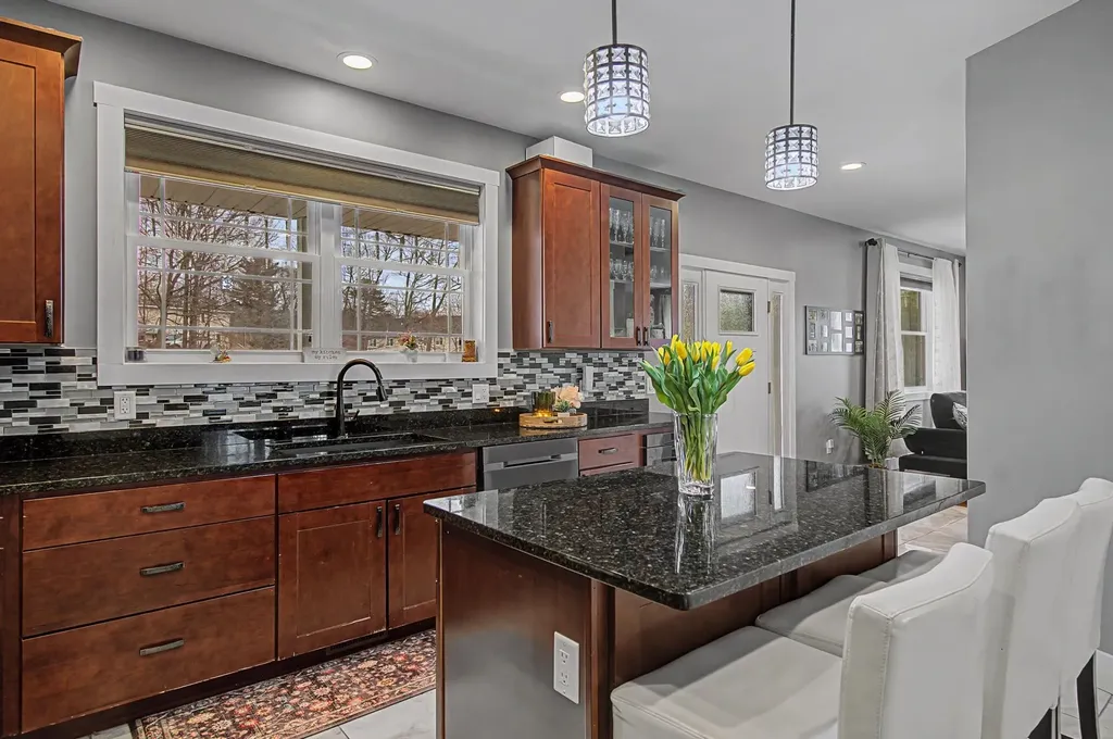 85 Paulines Way Colchester VT 05446