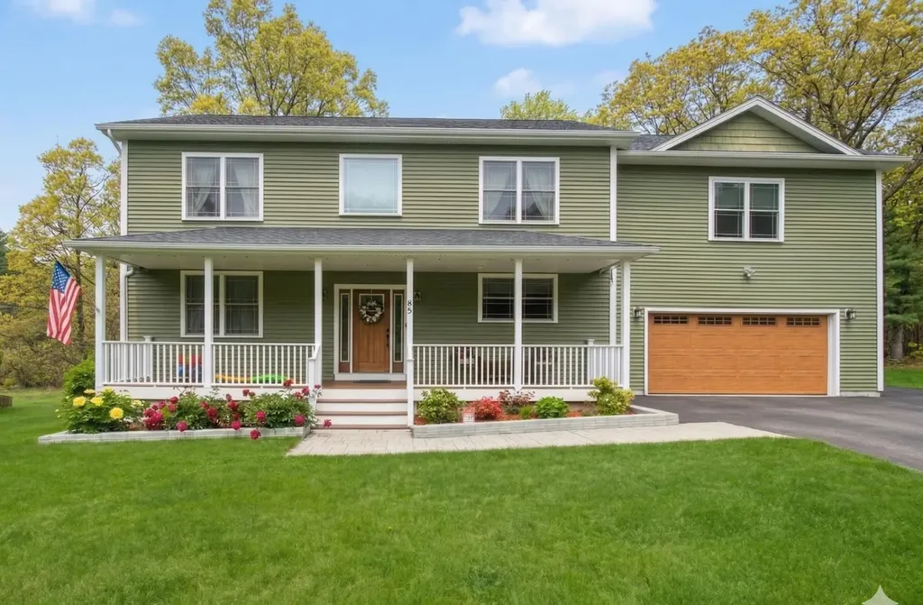 85 Paulines Way Colchester VT 05446