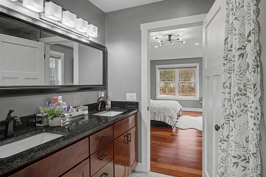 85 Paulines Way Colchester VT 05446
