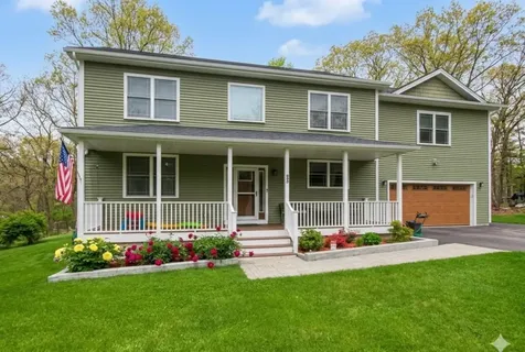 85 Paulines Way Colchester VT 05446