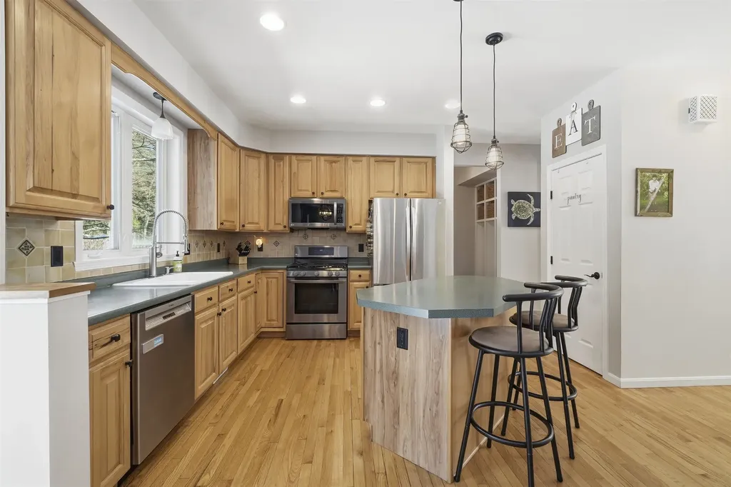 148 Barrett Lane Williston VT 05495