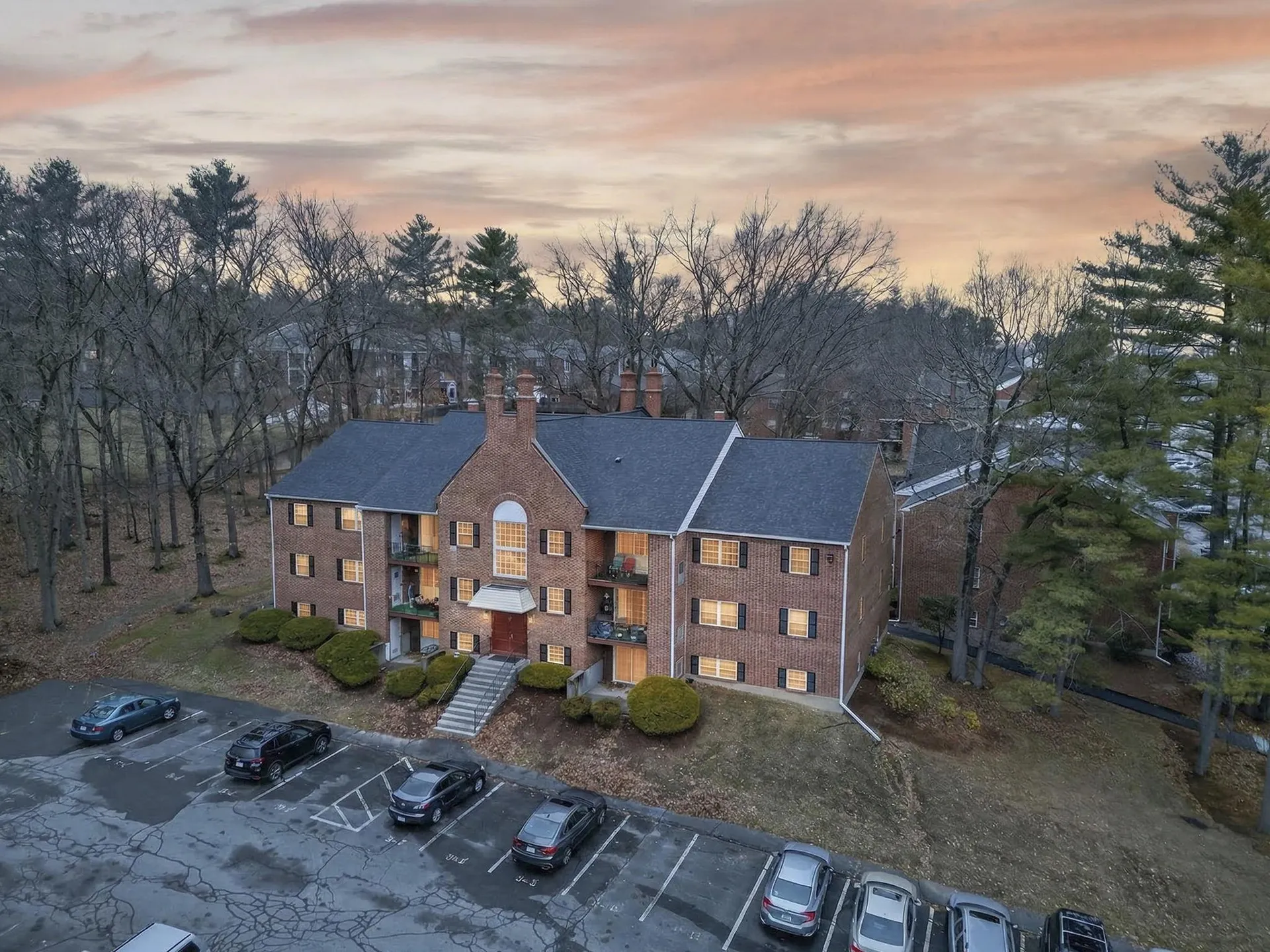 3 Louisburg Square Nashua NH 03060