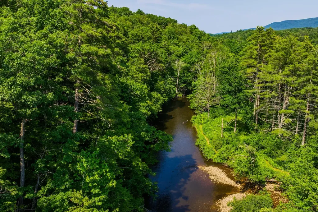 85 Limerick Lane Arlington VT 05250