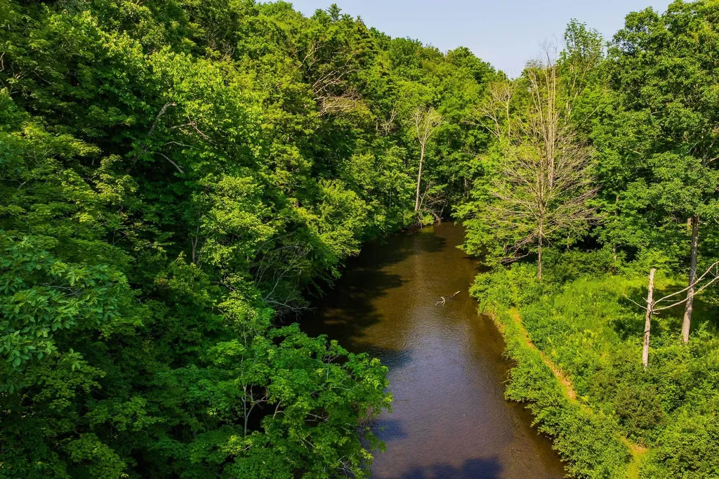 85 Limerick Lane Arlington VT 05250