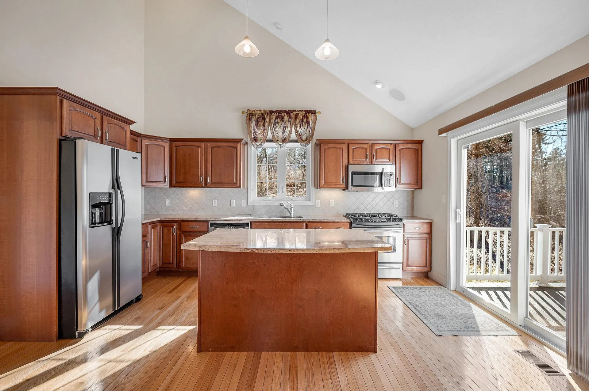 2 Prestwick Trail Nashua NH 03062