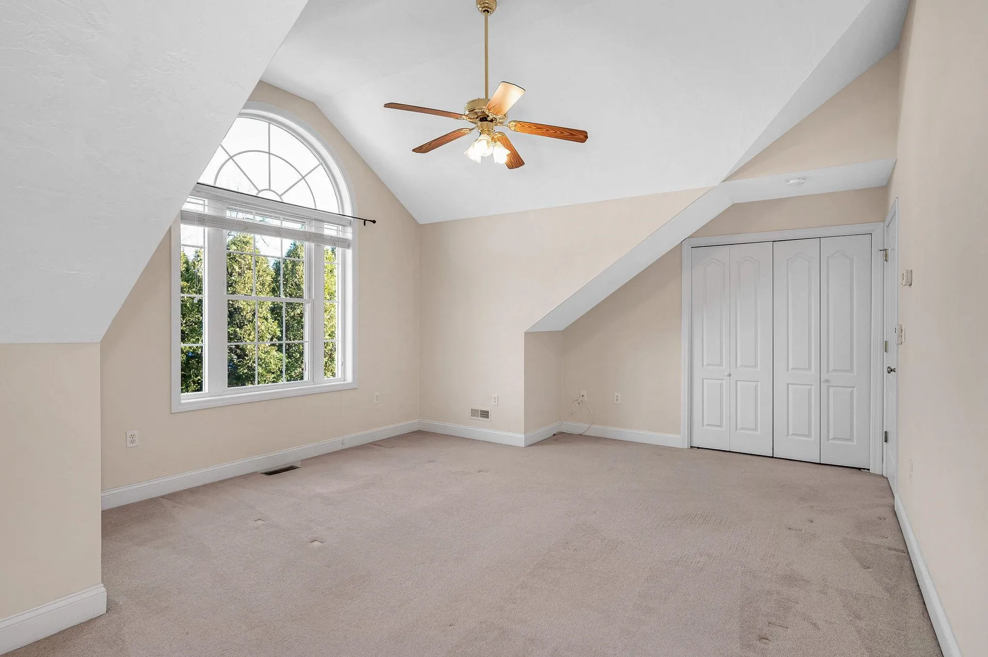 2 Prestwick Trail Nashua NH 03062