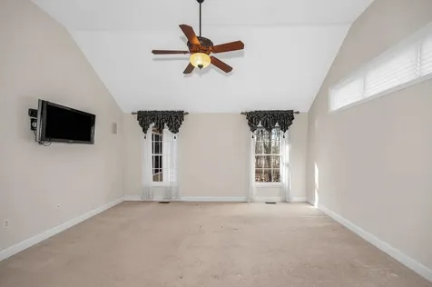 2 Prestwick Trail Nashua NH 03062
