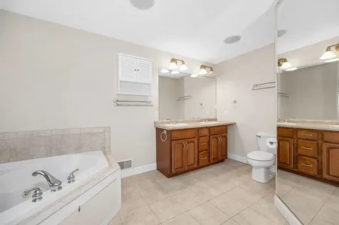2 Prestwick Trail Nashua NH 03062