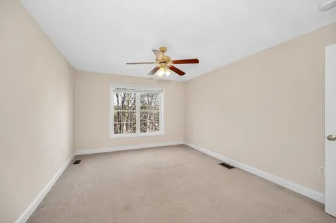 2 Prestwick Trail Nashua NH 03062