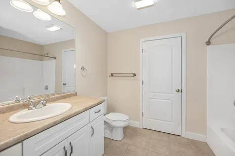 2 Prestwick Trail Nashua NH 03062