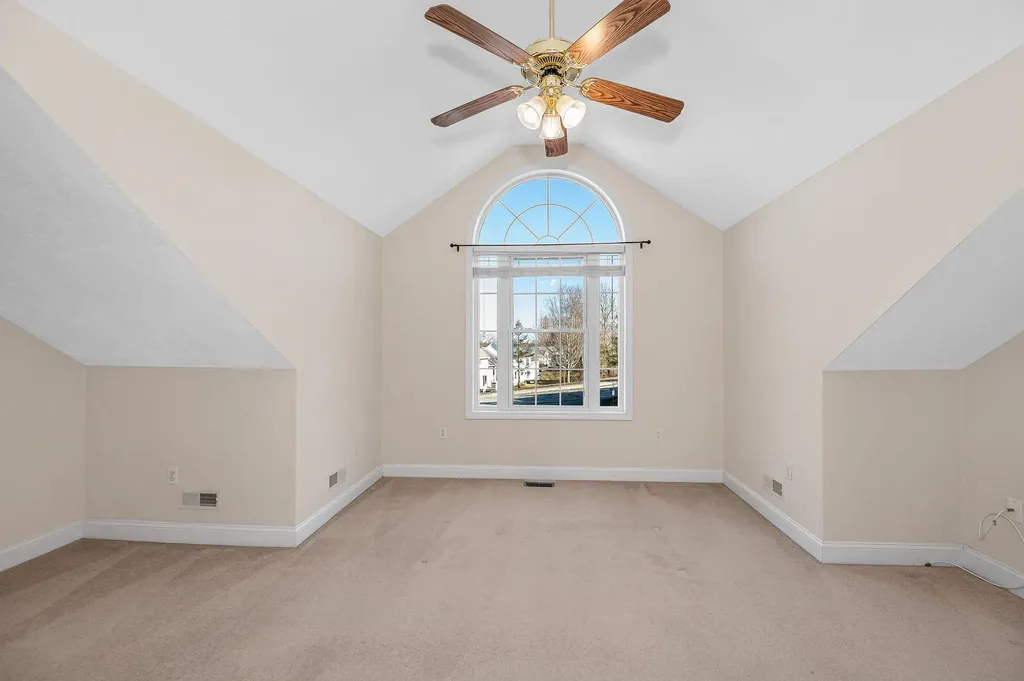 2 Prestwick Trail Nashua NH 03062