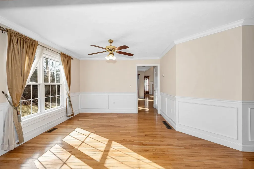 2 Prestwick Trail Nashua NH 03062
