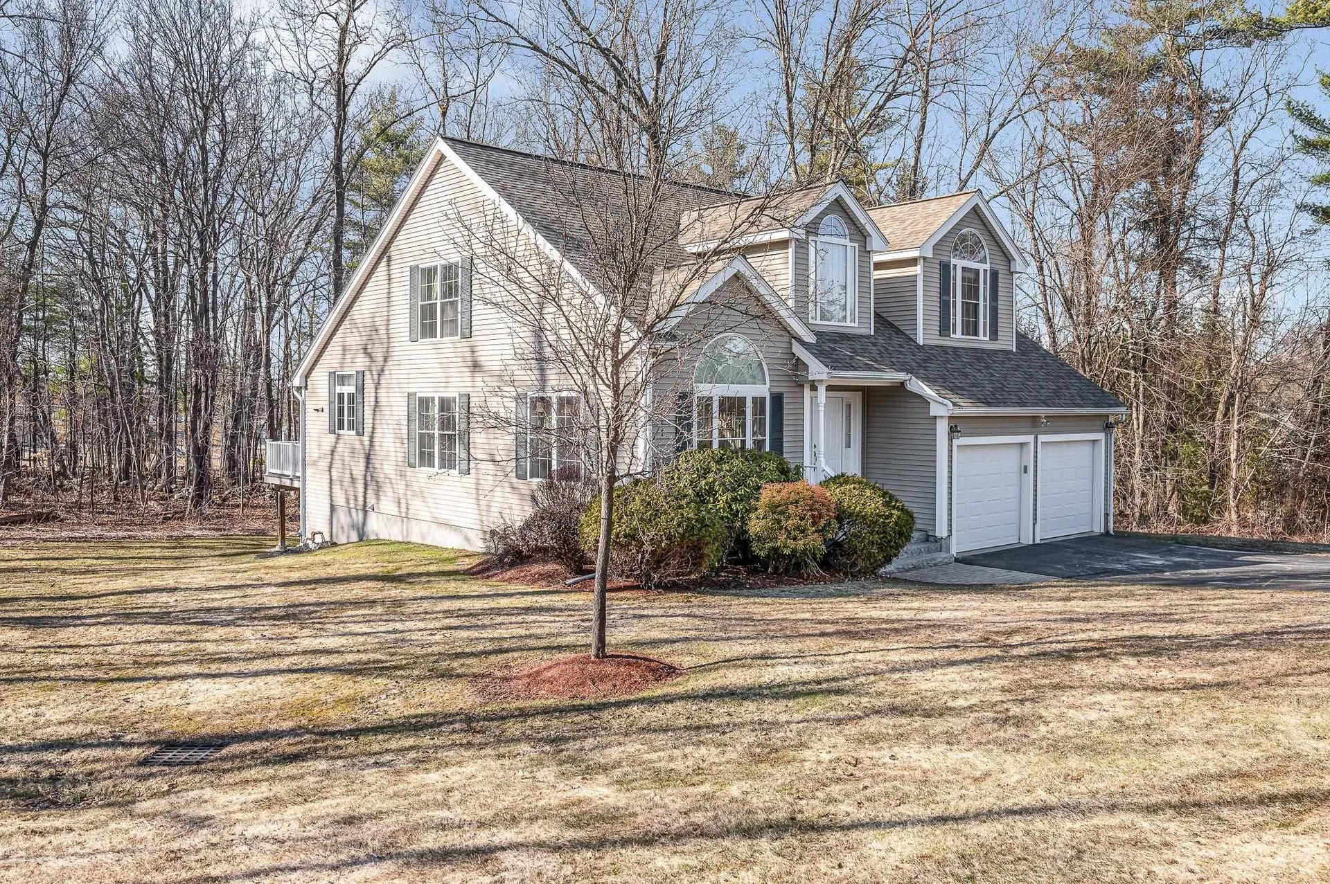 2 Prestwick Trail Nashua NH 03062