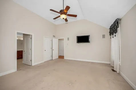 2 Prestwick Trail Nashua NH 03062