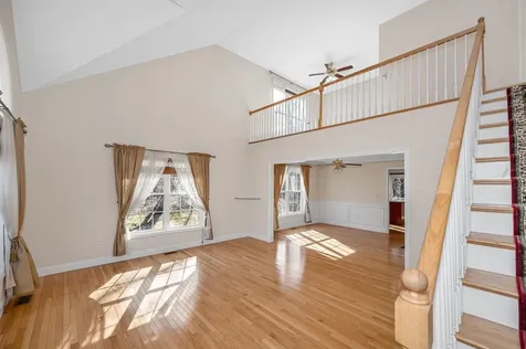 2 Prestwick Trail Nashua NH 03062