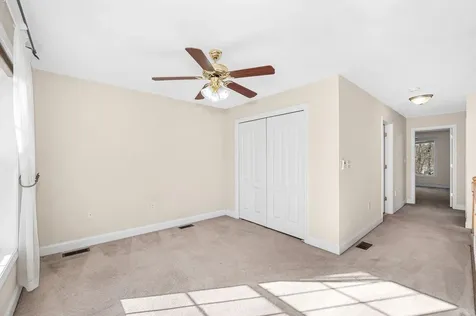 2 Prestwick Trail Nashua NH 03062