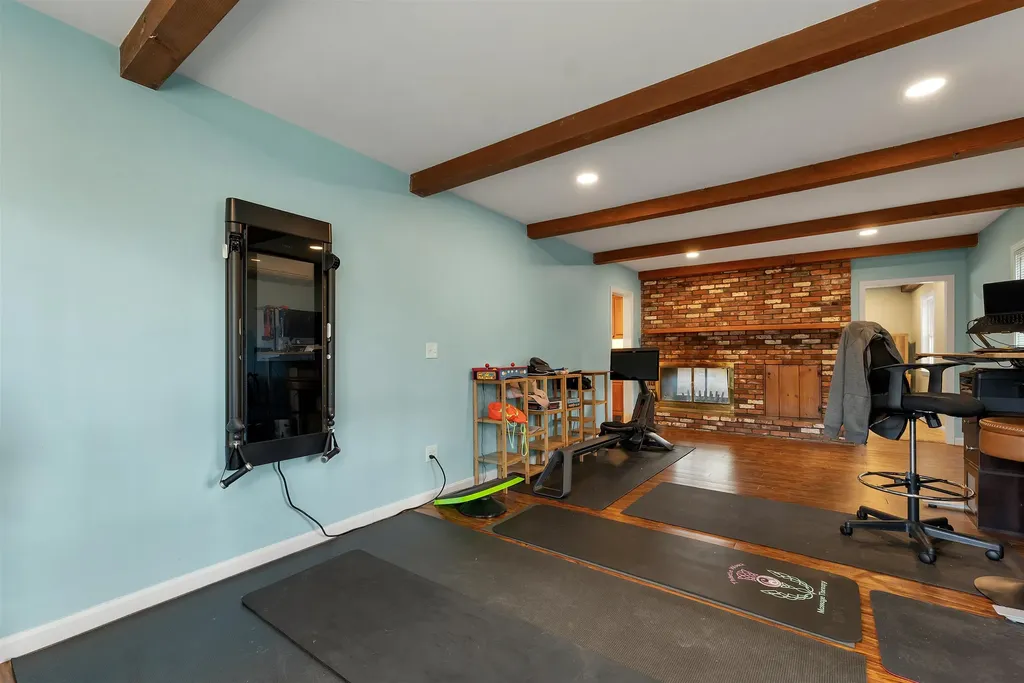 10 Patricia Street Windham NH 03087