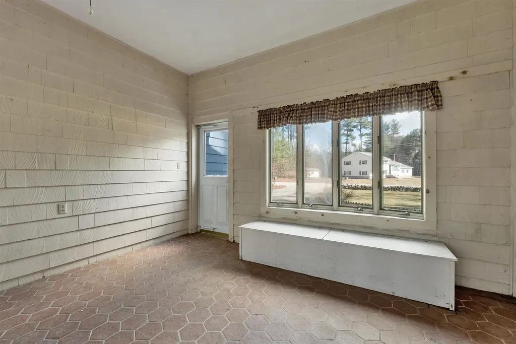 10 Patricia Street Windham NH 03087