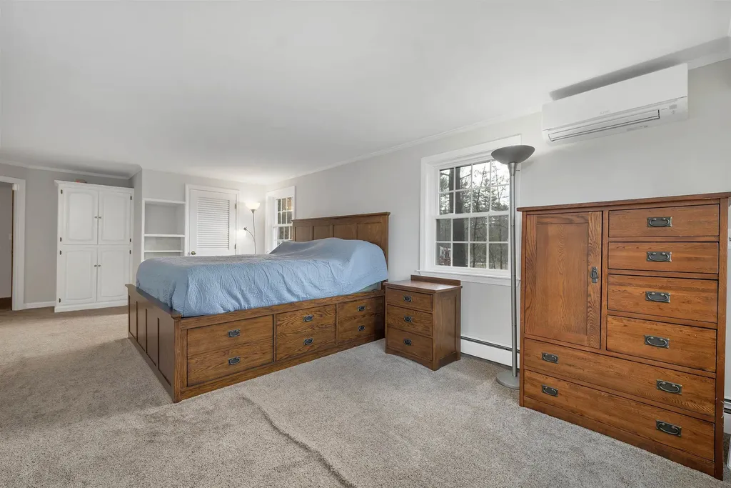 10 Patricia Street Windham NH 03087