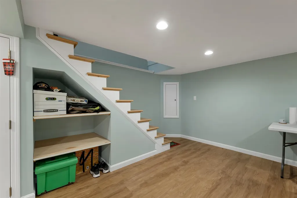 10 Patricia Street Windham NH 03087