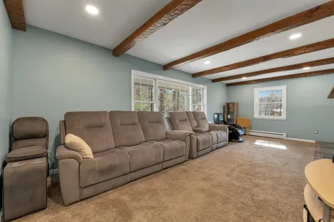 10 Patricia Street Windham NH 03087