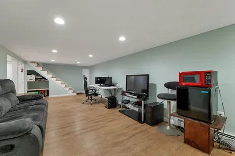 10 Patricia Street Windham NH 03087