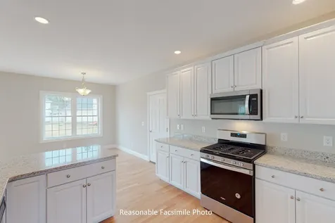 83 Lantern Drive Sandown NH 03873